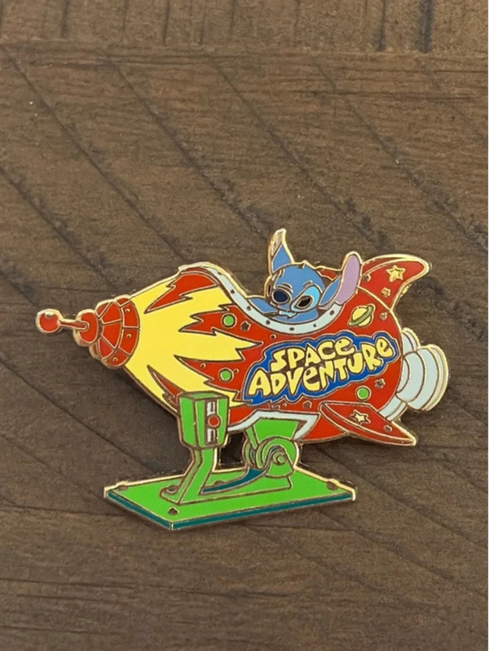 Disney 2005 Stitch Space Adventure Rocket Pin Deluxe Starter Set Retired